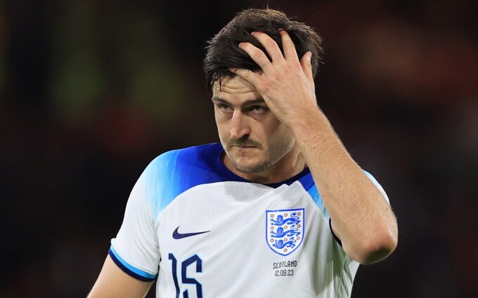 Harry Maguire marca un gol en propia meta para su país